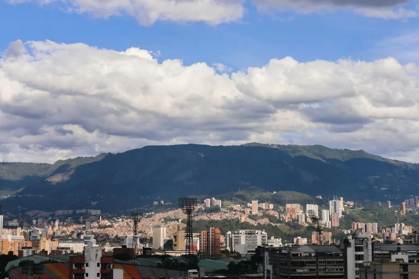 Rosa Negra Warm Stadio Aparta-Suite Medellín Apartamento